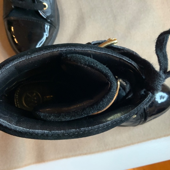 Baskets compensées Michael Kors noires et dorées / bottines à lacets / bottines - Picture 6 of 9